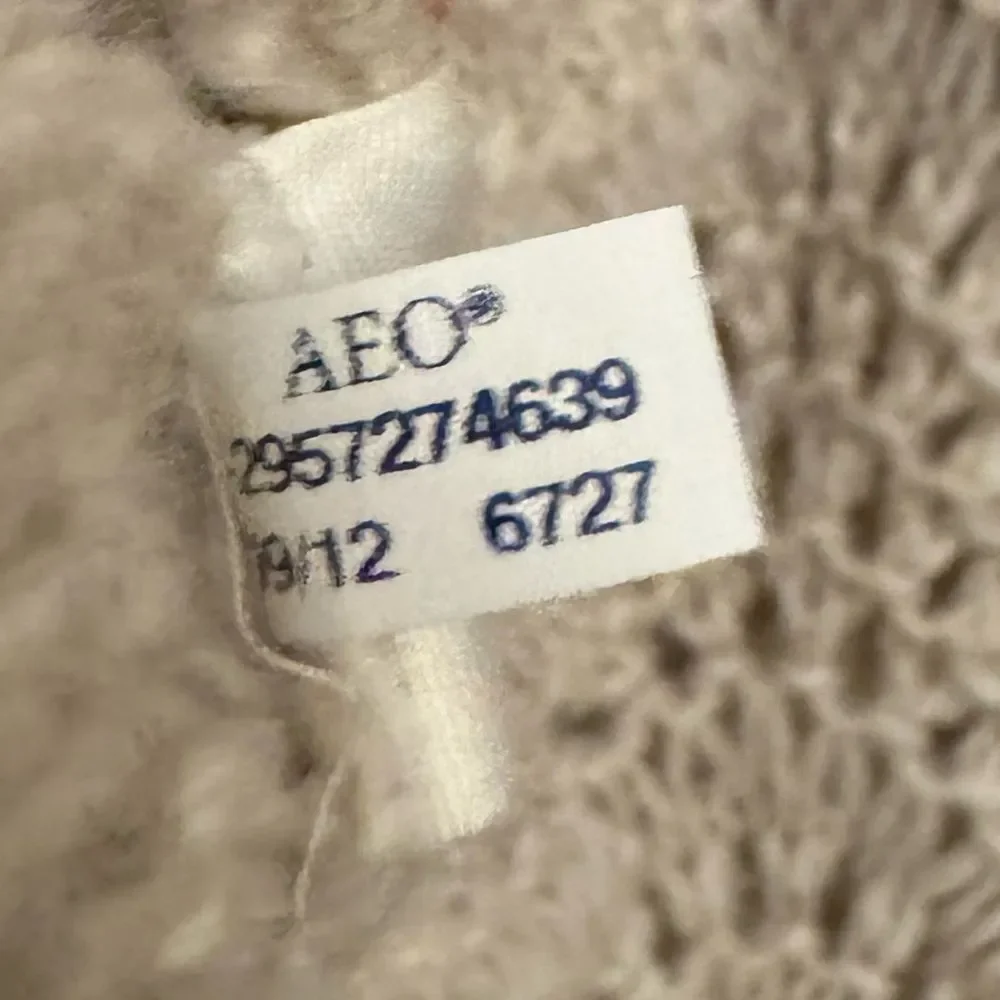 American Eagle Size XSmall Scalloped Wool Blend Knit Sweater - Picture 11 of 11